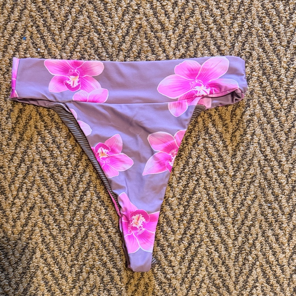 Brand nwot acacia high rise Brazilian cut